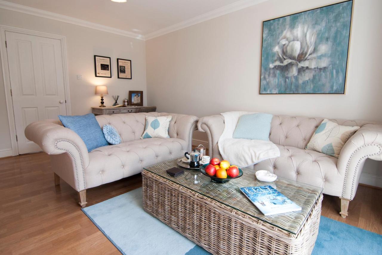 Lord Raglan House Apartments 2Br With Parking Windsor Exterior photo